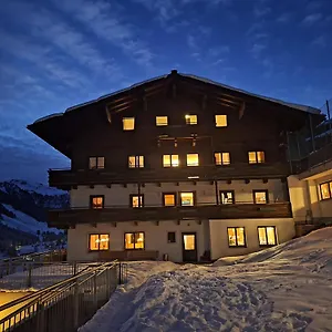 In / Out - Saalbach